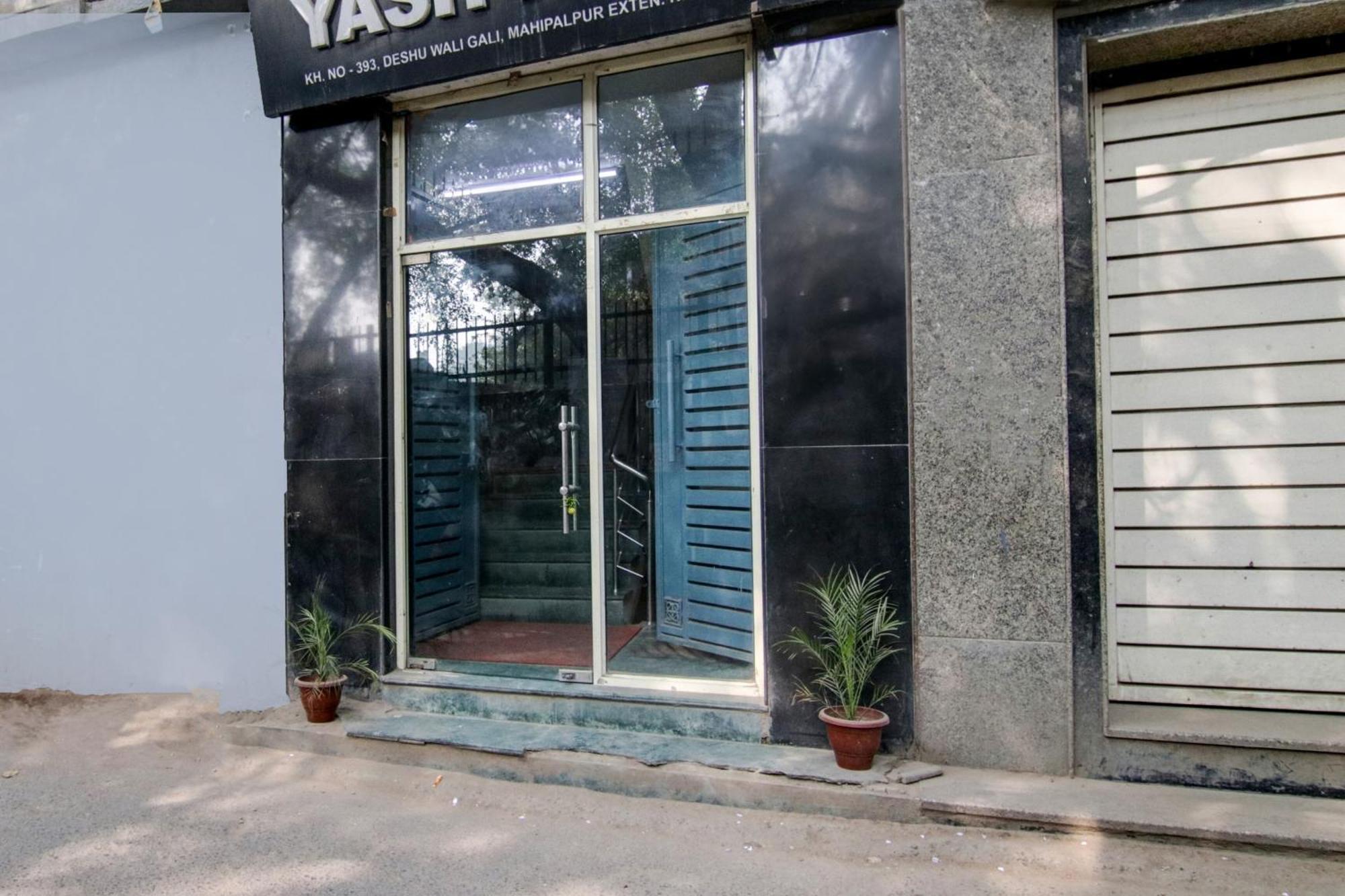Hotel Yash House Ню Делхи Екстериор снимка